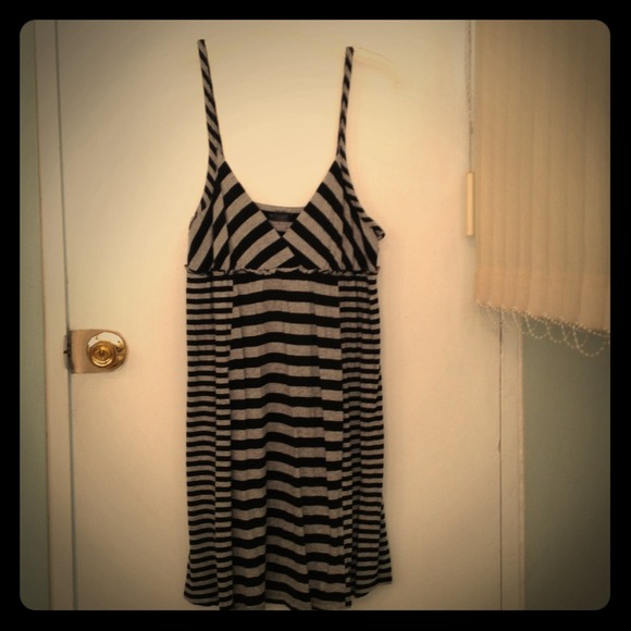 ⛔SOLD⛔OLD NAVY Black & Grey Fresh summer dress