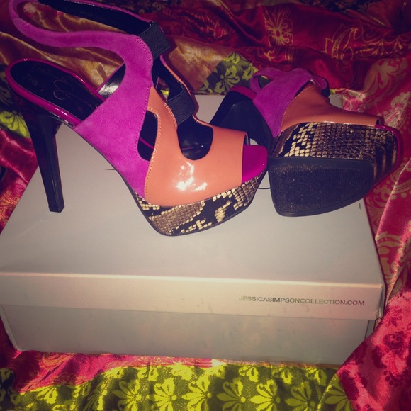 Reduced!! Never Worn!!! Jessica Simpson bendie!