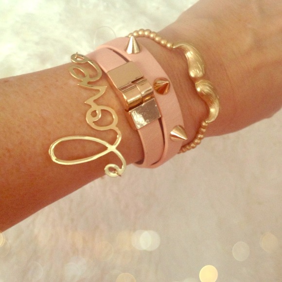 Jewelry - "LOVE" bracelet
