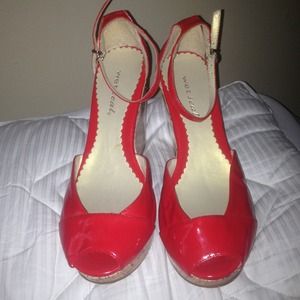 Red wet seal wedges