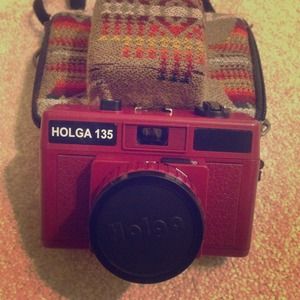 ✨SALE✨Camera, Holga 135 with case