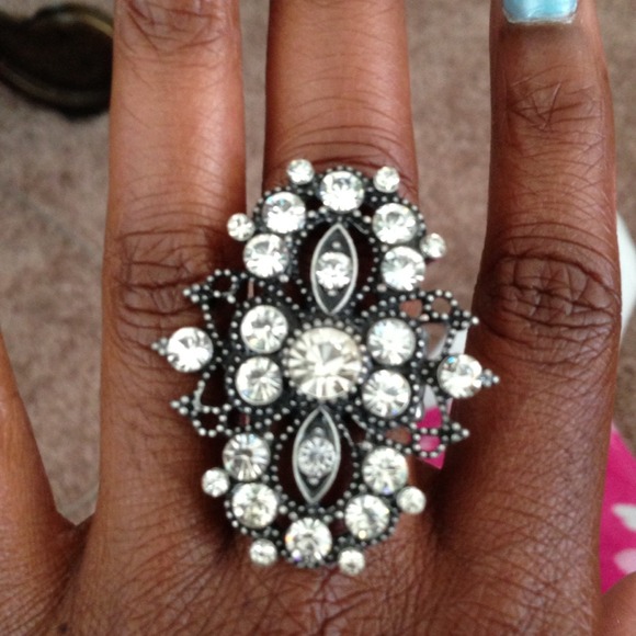 Really cute ring.