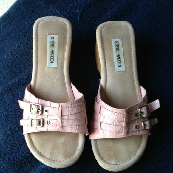 Steve Madden pink clogs bundled with black top!