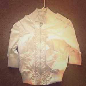 White silky half jacket