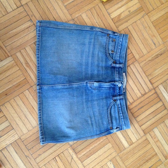 Denim Mini - Picture 2 of 3