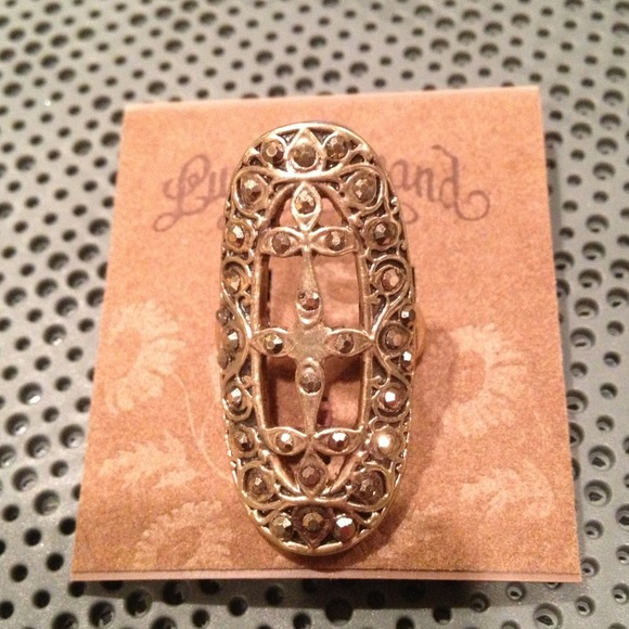 Brand new Lucky Brand gold time ring. Sz 7. - Picture 2 of 4
