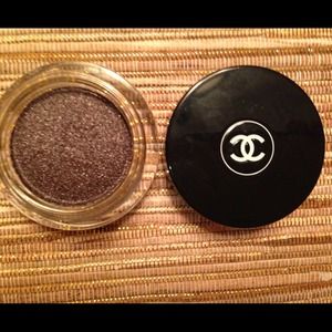 🌺SOLD IN BUNDLE🌺Chanel Illusion D'Ombre