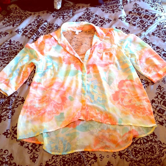 TRADED High low button up