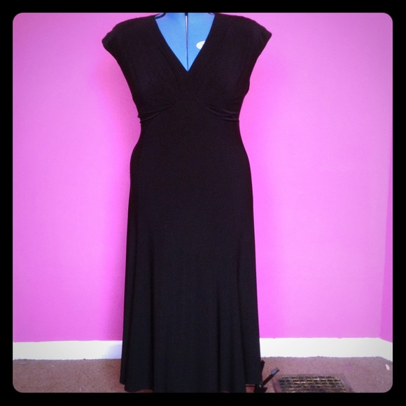 Vintage style stretch LBD *plus*