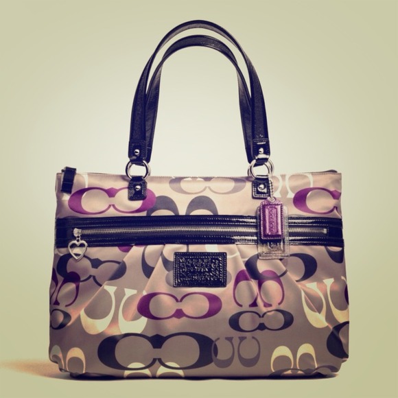 🌺Sold👜Coach Signature Daisy Optic Print