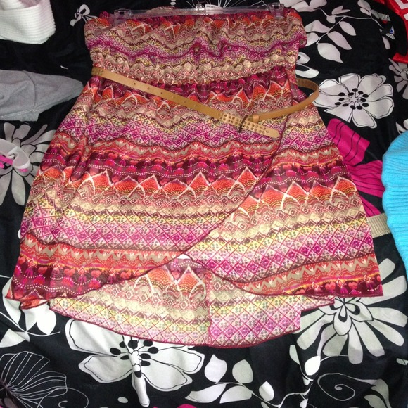 New Multicolor strapless dress