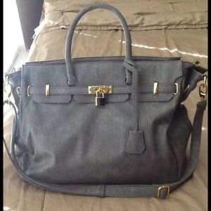 💢💢SOLD💢💢Grey Weekender