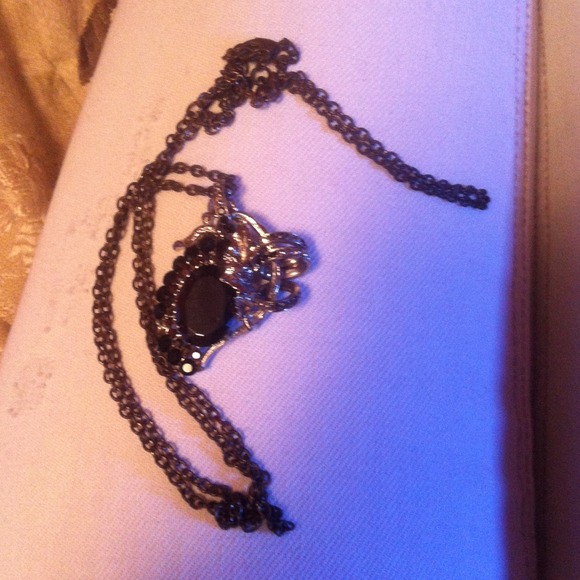 Gothic neckless - Picture 2 of 2