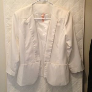 white 3/4sleeve blazer
