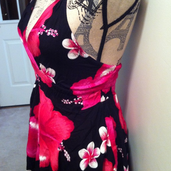 🚫Traded🚫Hawaiian Halter Dress - Picture 4 of 4