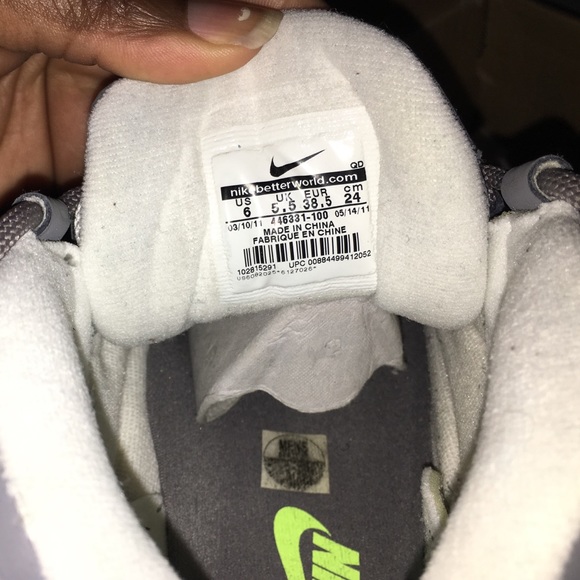 Gently used AirMax Nikes - Picture 4 of 4