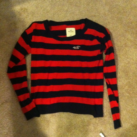 Hollister sweater
