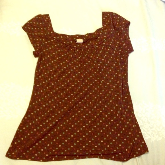 Brown polka-dotted shirt