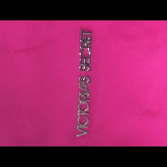 ***SOLD***Victoria Secret getaway bag - Picture 2 of 4