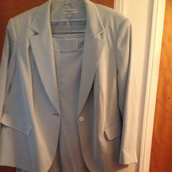 John Meyer lt Blue Pants Suit sz 24