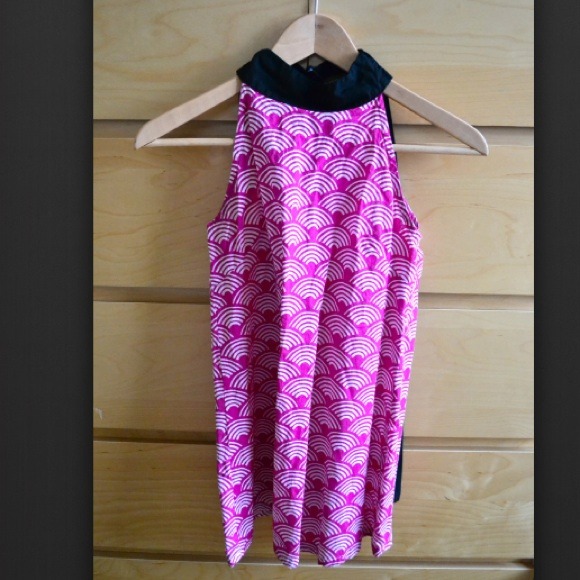 Pink patterned sleeveless top (size: XS/0) - Picture 3 of 4