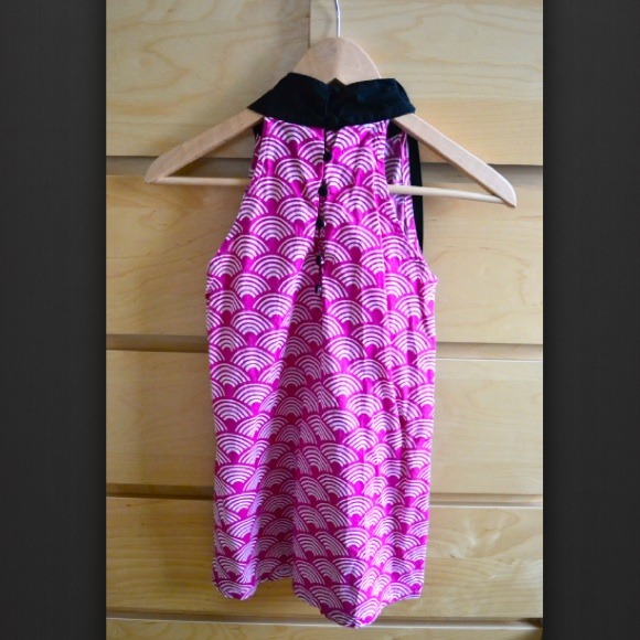 Pink patterned sleeveless top (size: XS/0) - Picture 4 of 4
