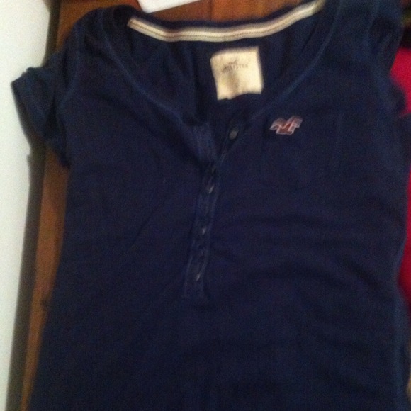 Bundle :)💢BUY NOW SALE💢Hollister Shirt