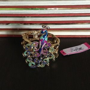 Betsey Johnson Chain Link Peacock Bracelet