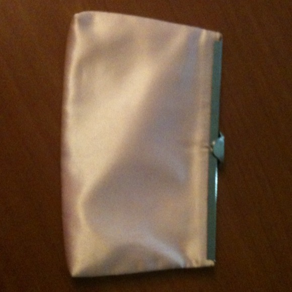 pink multifunctional evening clutch/crossbody - Picture 2 of 3