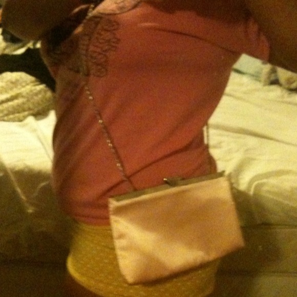 pink multifunctional evening clutch/crossbody - Picture 3 of 3