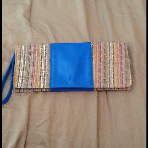 💢💢SOLD IN BUNDLE💢💢Cute Clutch