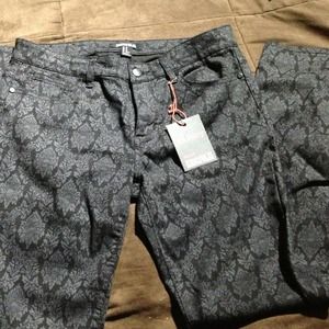!!!!TRADED!!!!NWT Forever 21 Premium Denim skinny
