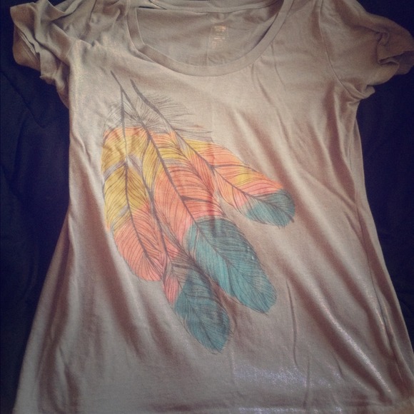 Feather Tee