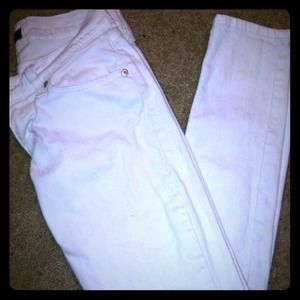 White skinny jeans