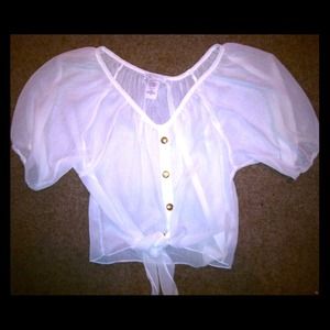 White tie flowwy shirt