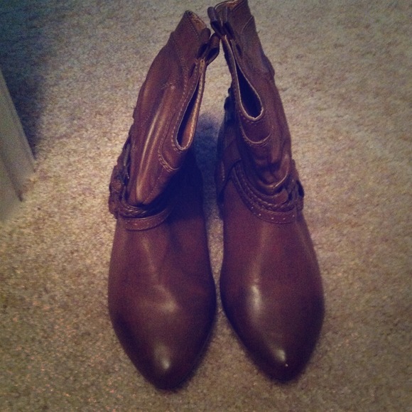 Forever 21 brown ankle boots