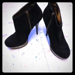Authentic black Steve Madden pumps