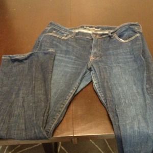 SOLD!! Old navy sweetheart dark denim jeans