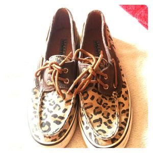 Cheetah print sperrys!