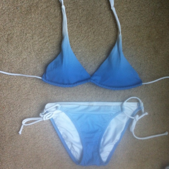 Victoria's Secret Ombré Bikini NWOT