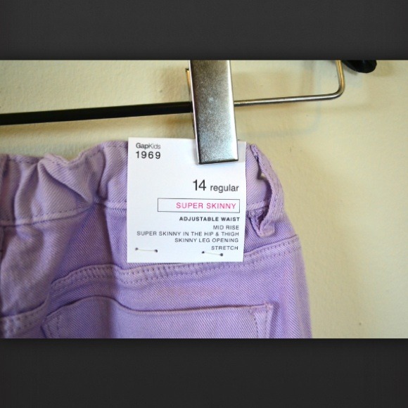 SOLD! GAP Girls Lavender colored skinny jeans - Picture 3 of 4