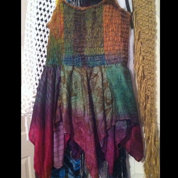 💢SOLD IN BUNDLE 💢 Multi colored tie dyed tank - Picture 2 of 3