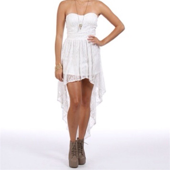 Beautiful white strapless dress by Windsor