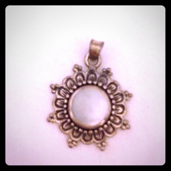 Opal like pendant charm 💕