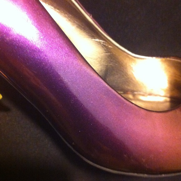 🔴REDUCED🔴 Purple Metallic Pointy Pumps - Picture 2 of 3