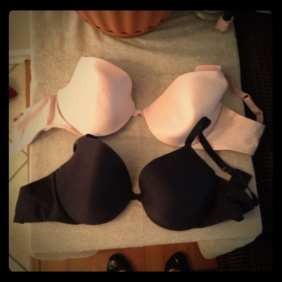 Bra phone case bundle