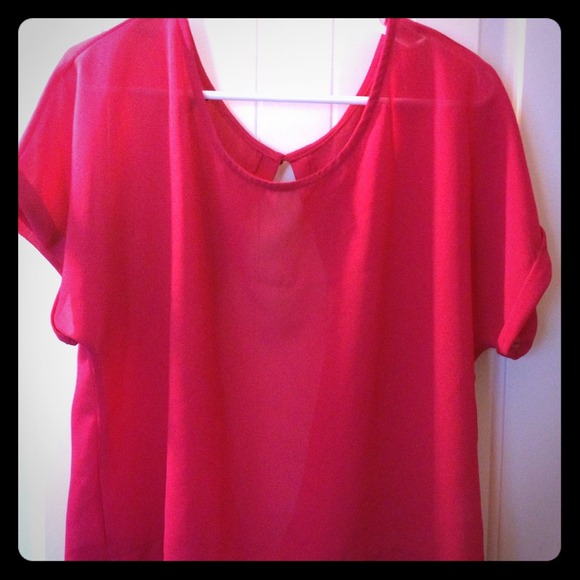 🚫SOLD🚫Pink crop top