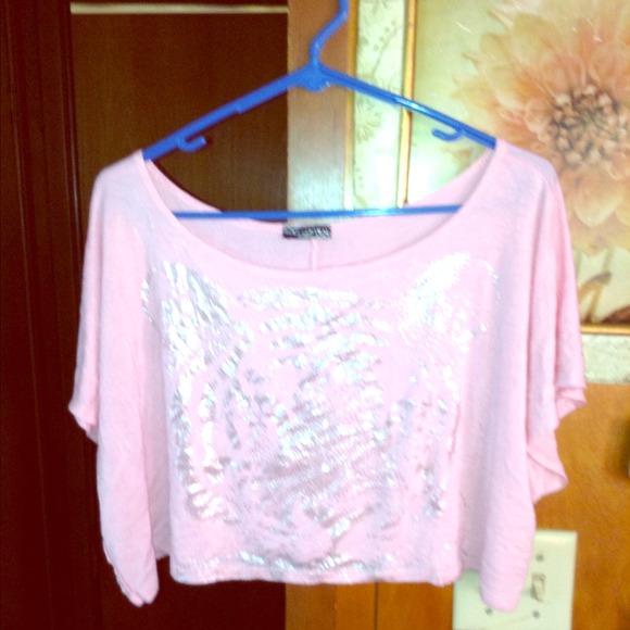 Pink lion half shirt