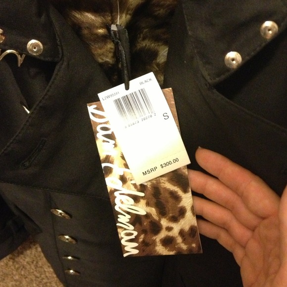 🎉Host Pick🎉Spike and stones Sam Edelman jacket. - Picture 4 of 4