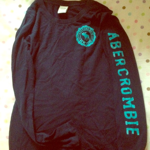Navy longsleeve from ambercrombie !